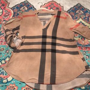 SOLD Women’s long sleeve shirt